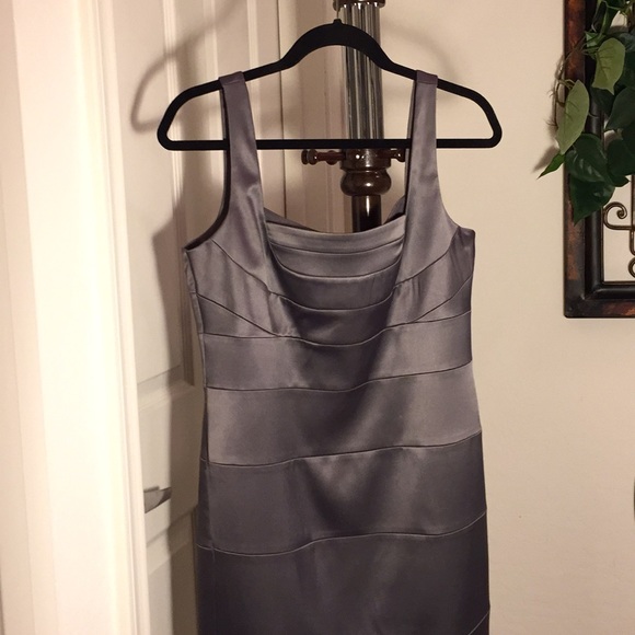 NWOT 💗Beautiful satin dress for special event - Picture 5 of 7